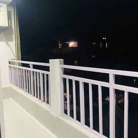 Ferienwohnung White Orchid, Unique & Stylish, Executive 2Bhk. Guwahati Exterior foto