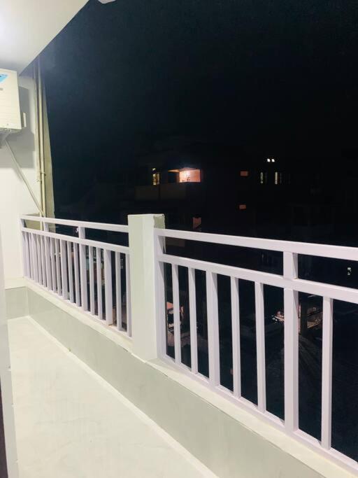 Ferienwohnung White Orchid, Unique & Stylish, Executive 2Bhk. Guwahati Exterior foto